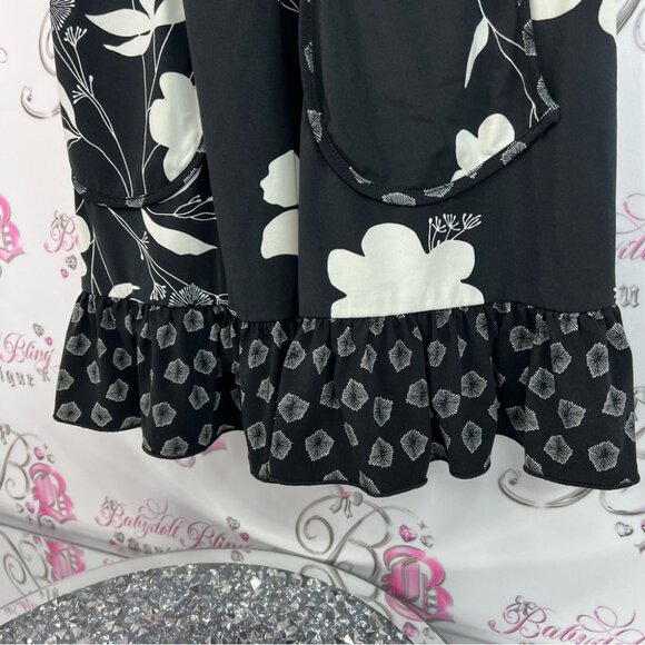 Johnny Martin dress smocked floral bustier style Black White Patterned Dress - Picture 4 of 9